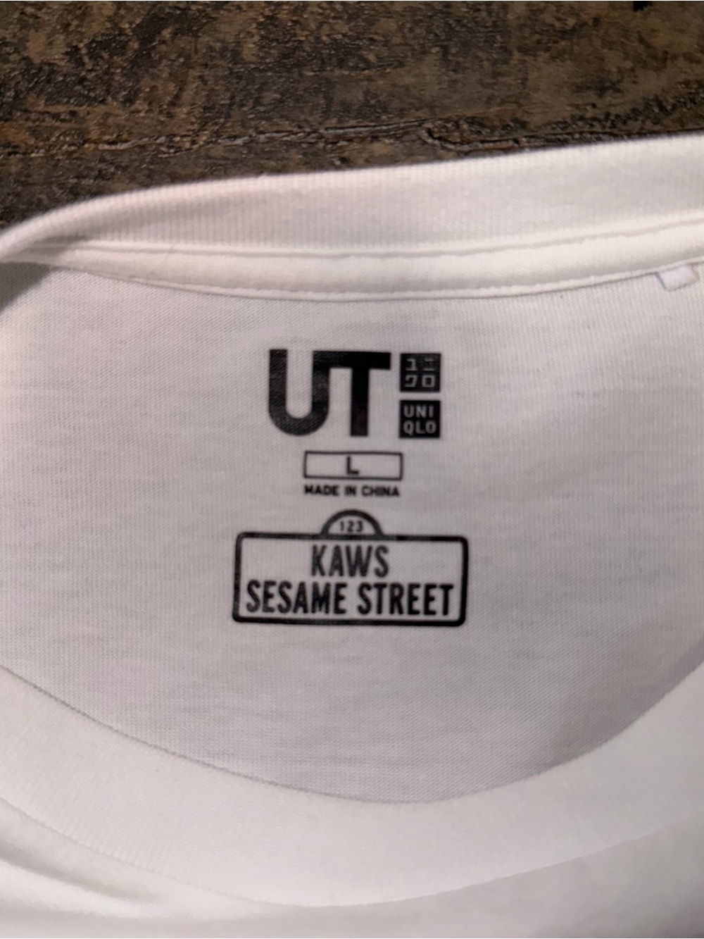 Uniqlo x KAWS Sesame Street tee - Picture 3 of 3